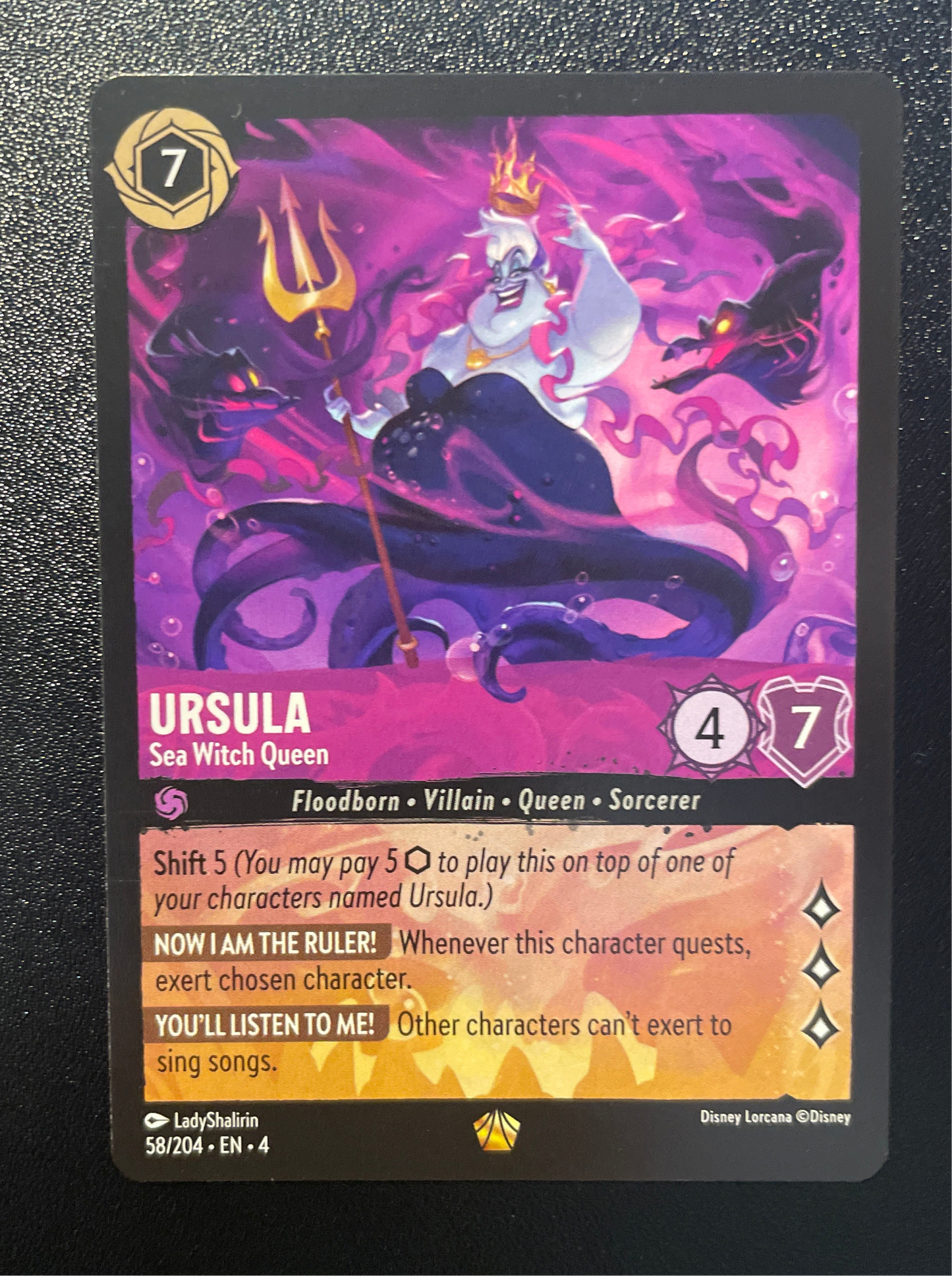 Ursula - 58/204 Légendaire Non Foil - CH4 - EN - NM