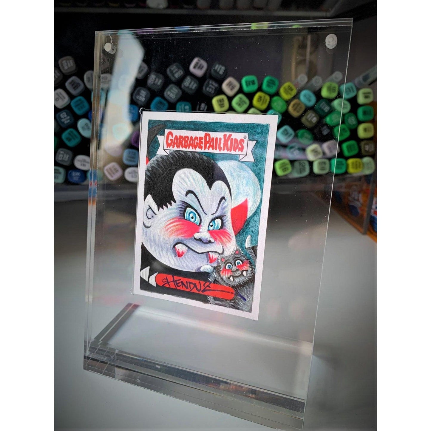 Présentoir Premium Acrydis pour cartes TCG de format standard